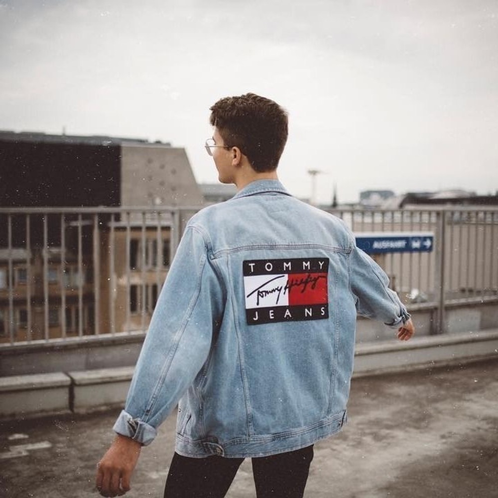 Tommy Jeans '90s White Denim Jacket (size S)